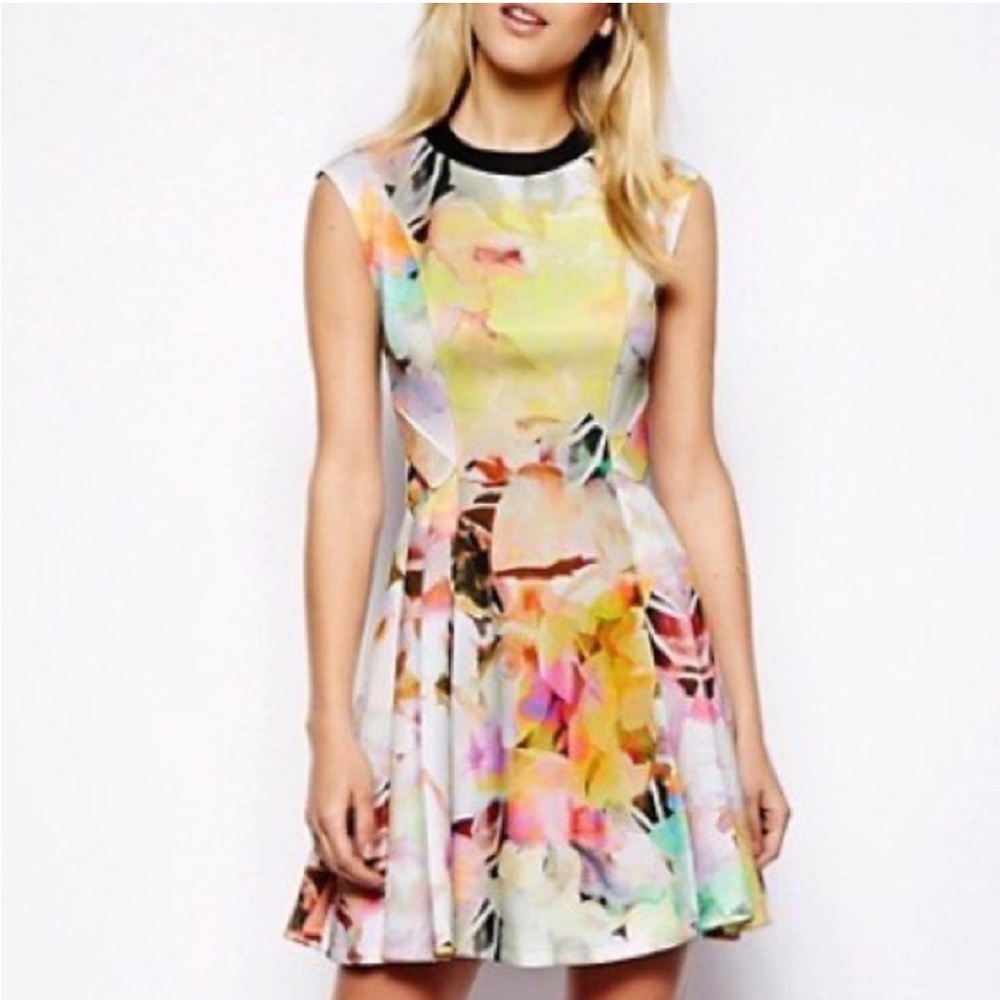 Ted Baker “Jeneyy” Dress in Electric Daydream, Ted Size 1/US Size 4